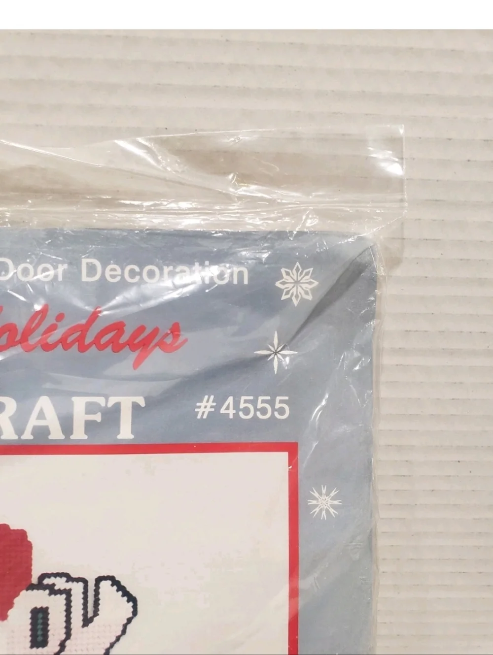 Vintage Hobby Kraft Happy Holidays Plastic/Canvas Wall/Door Decoration Kit